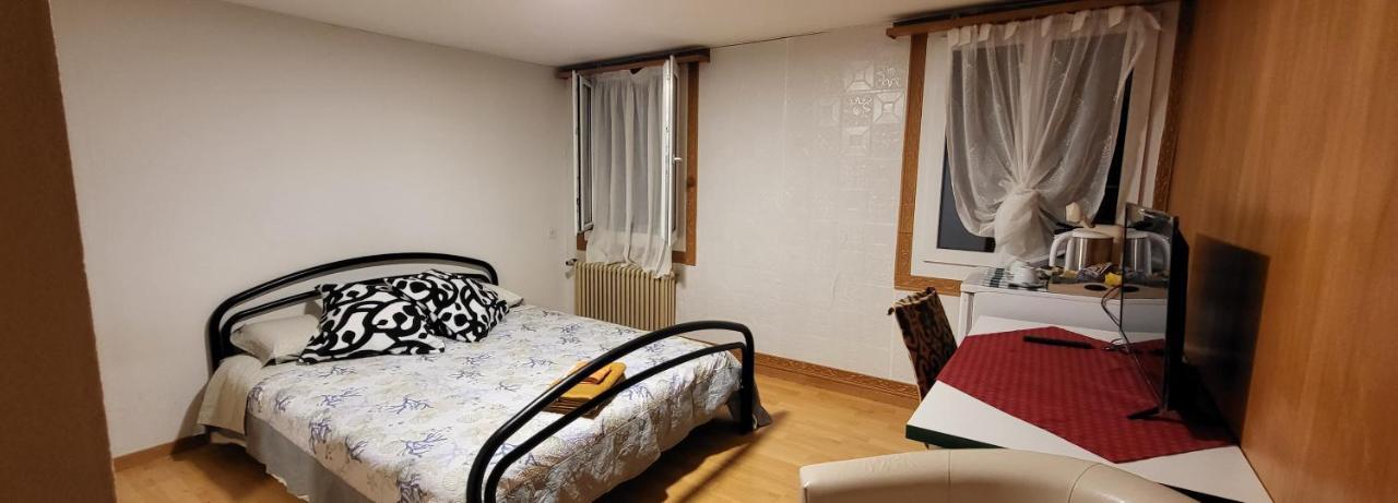 Guest house Buongustaio Fereinzimmer Inside A Flat *